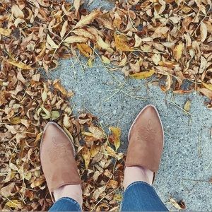 Dolce Vita leather mules sz 7.5